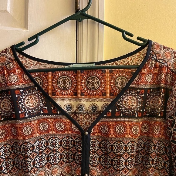 maurice’s Cute Blouse - Picture 3 of 11